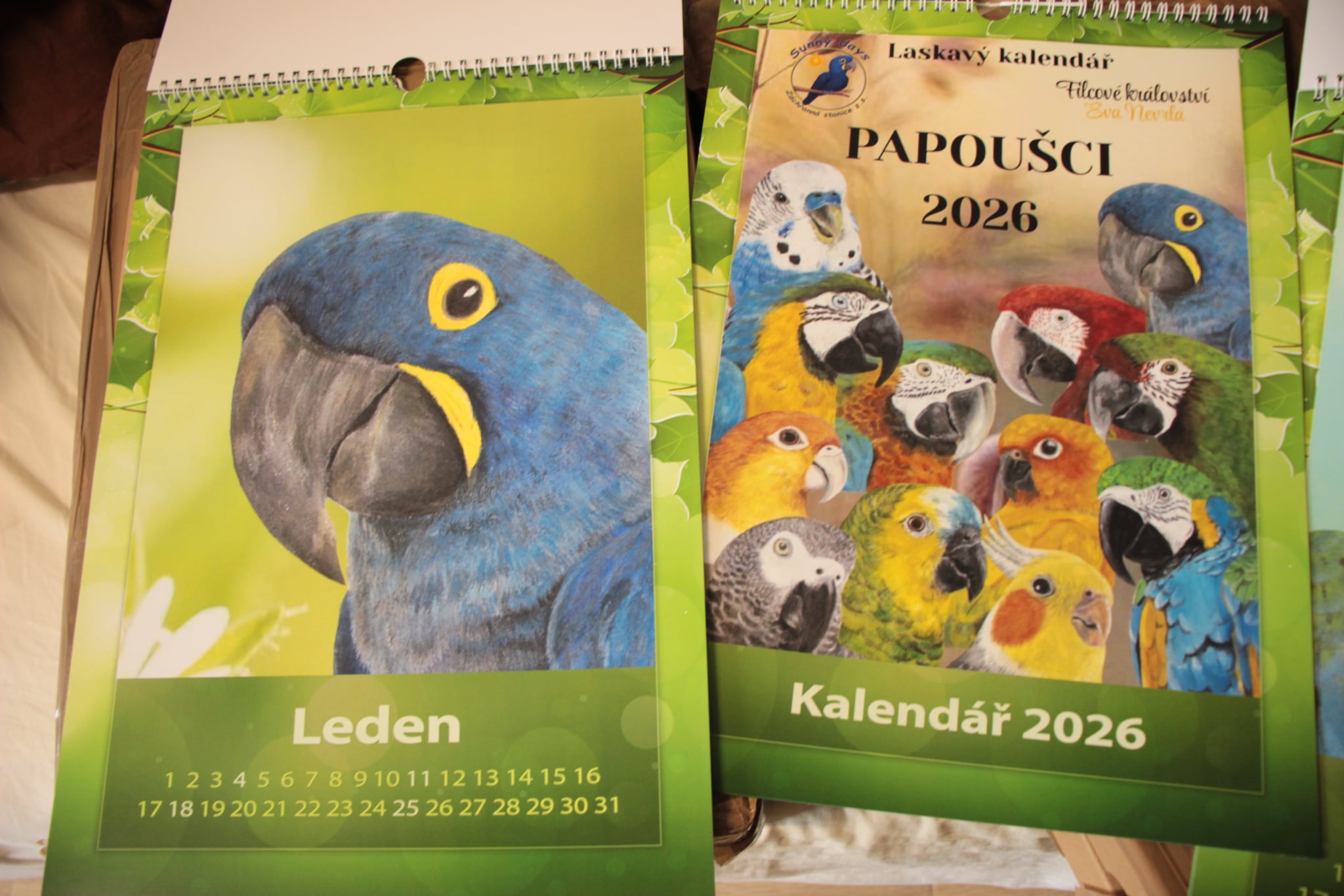 Kalendáře, papírový materiál