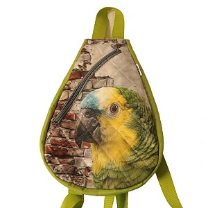 Malý batoh,popruhy přes obě ramena. Výška 34cm x 26 cm