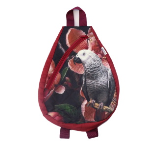 Malý batoh,popruhy přes obě ramena. Výška 34cm x 26 cm